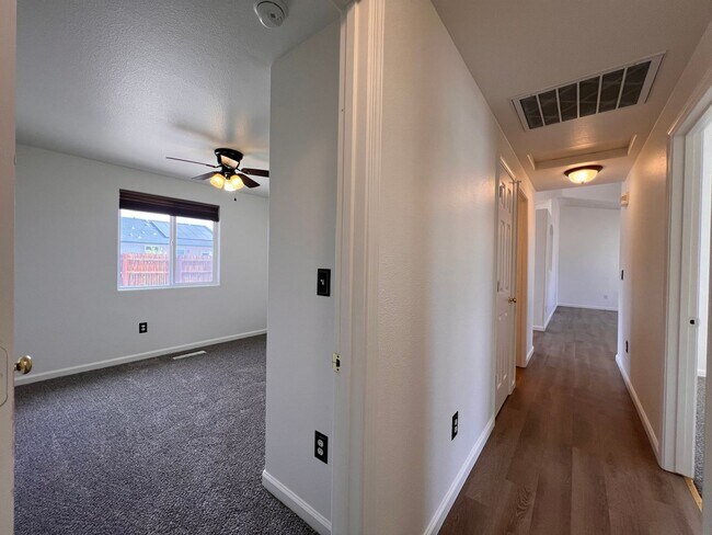 Building Photo - 3-bedroom Fernley home