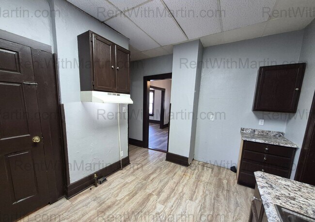Building Photo - 1128 Mulberry St