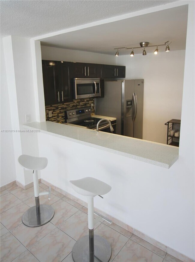 Building Photo - 1801 S Ocean Dr