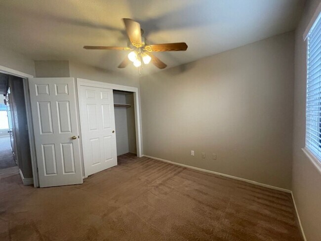 Building Photo - Gorgeous single story Gold River home in C...