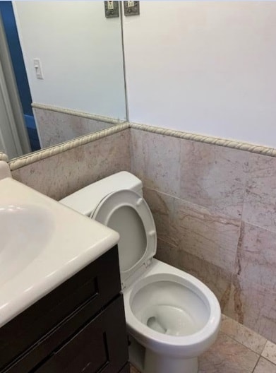 Building Photo - 448 Park Dr