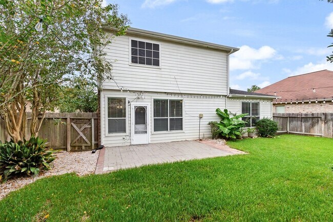 Building Photo - 21930 Holly Branch Dr