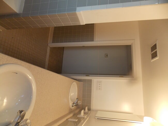 Building Photo - 8795 Main St