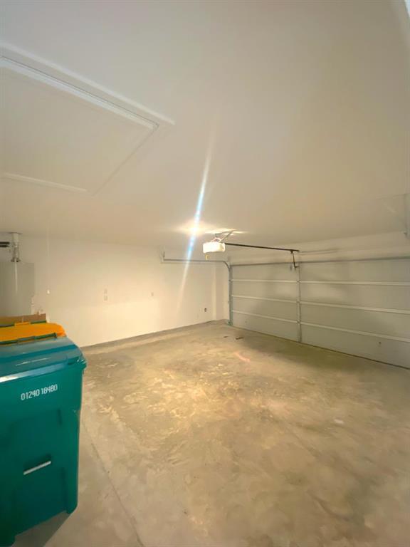 Building Photo - 21015 Longeni Dr