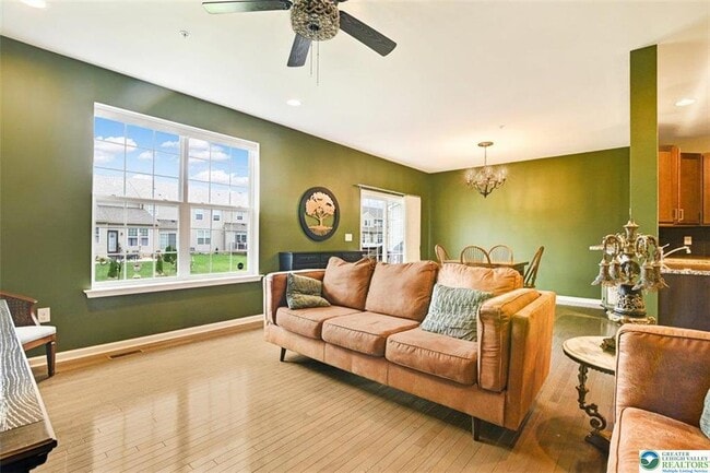 Building Photo - 4492 Cottonwood Dr