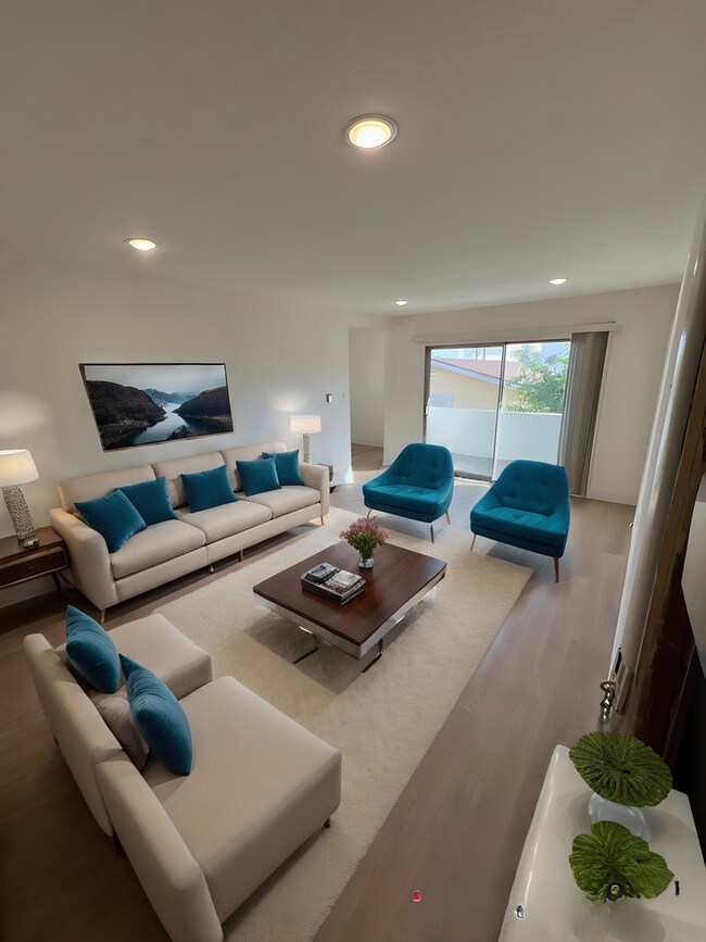 Interior Photo - Primetime Brentwood