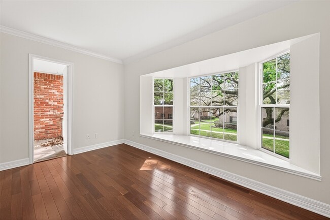 Building Photo - 13244 Trail Hollow Dr