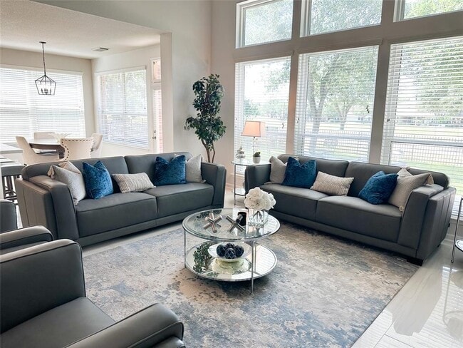 Building Photo - 16422 Red Crest Dr