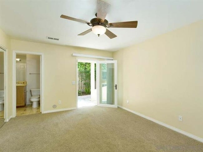 Building Photo - 4810 Refugio Ave
