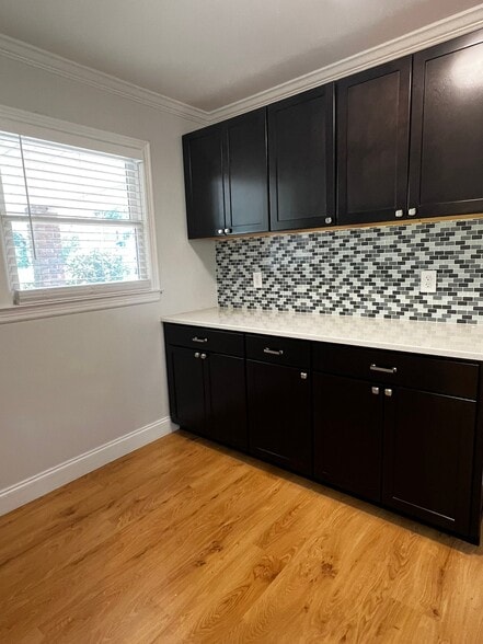 Building Photo - 578 Cambridge Dr