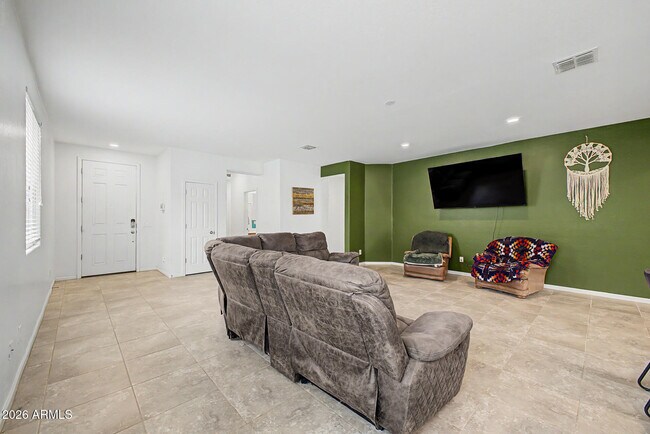 Building Photo - 3514 E Cowboy Cove Trail