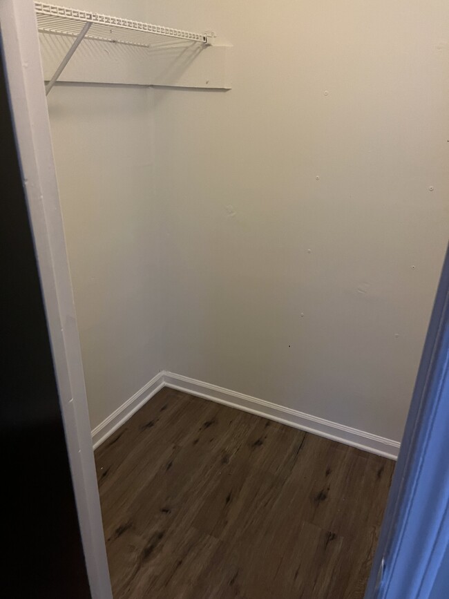 Master Walk in closet - 1471 Moray St SW