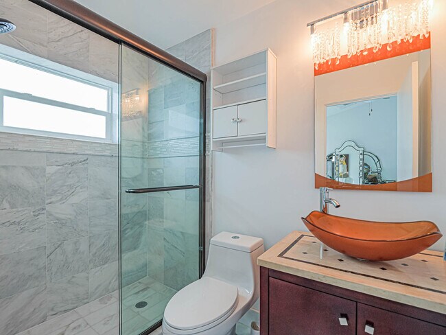 Building Photo - 12936 Jimmy Buffett Mem Hwy