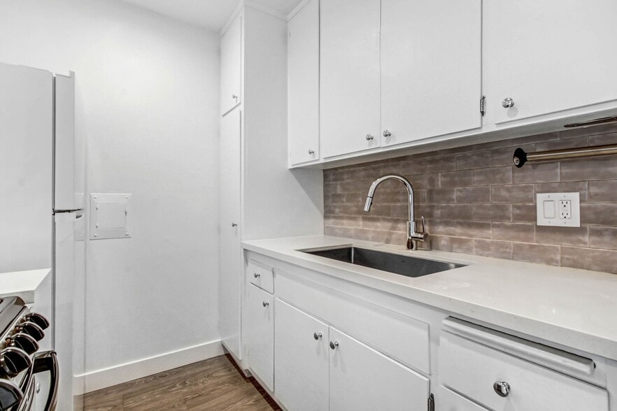 Building Photo - 519 Hill St