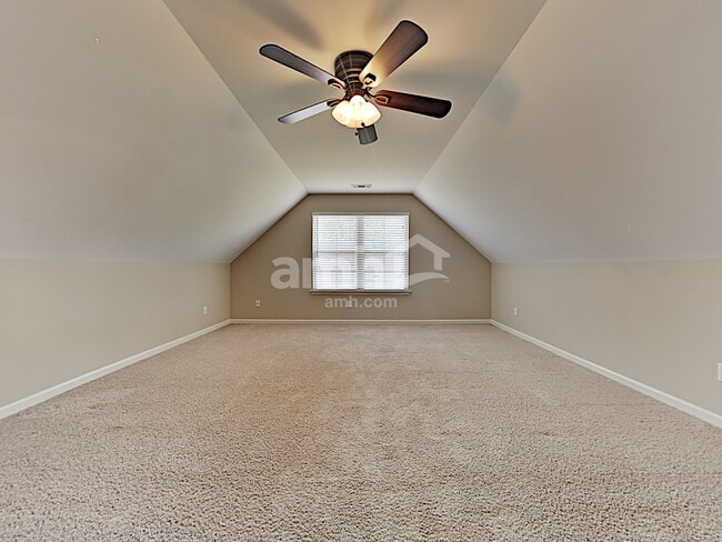 Building Photo - 4957 Shira Dr