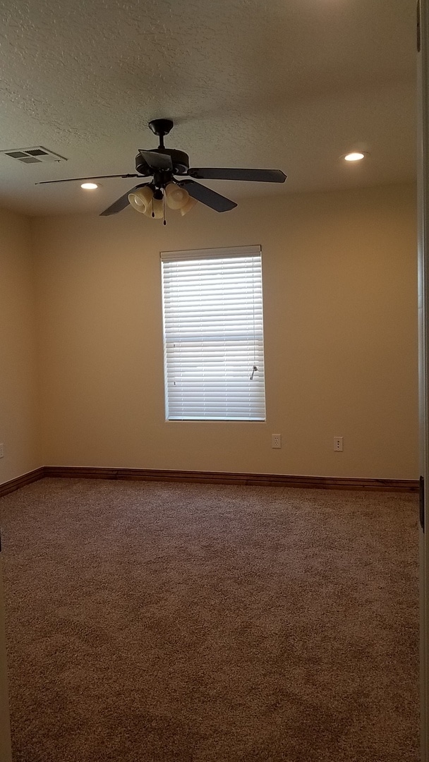 Building Photo - Upstairs Apartment of a Single Family Home