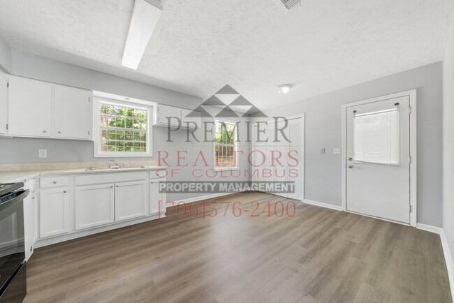 Building Photo - 1617 Woodhollow Dr