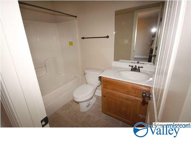 Building Photo - 104 Ryland Pl