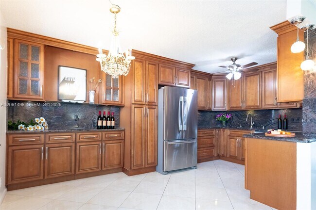 Building Photo - 3049 Wolverton C