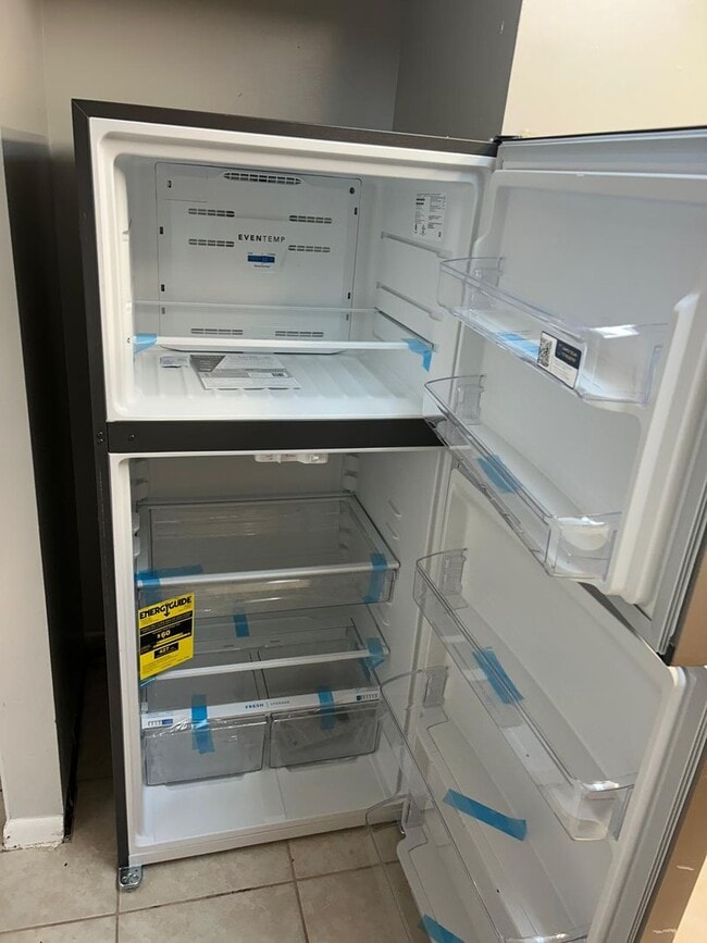 Building Photo - Charming 3-Bed, 2-Bath Home in a Prime Location! Move in Specials:$100 off your first month's ren...