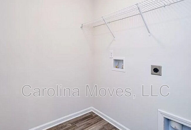 Building Photo - 523 Springtime Ln