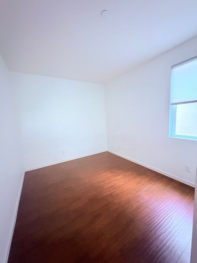 Building Photo - 785 Carbon Ct