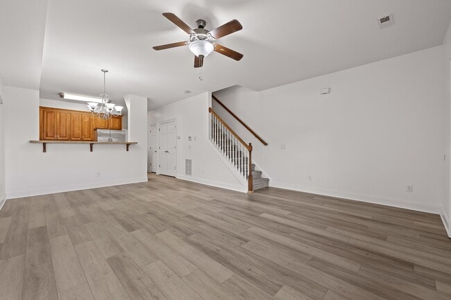 Building Photo - Newly renovated 3-bedroom, 2-bathroom town...
