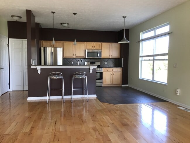 Kitchen - 1222 Chapman Ln