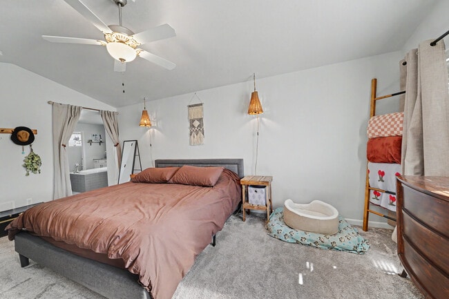 Building Photo - 6339 Knapp Dr