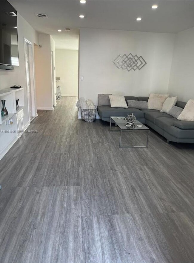 Building Photo - 5932 SW 162nd Ct