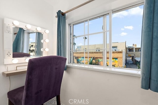 Building Photo - 2214 W Oceanfront