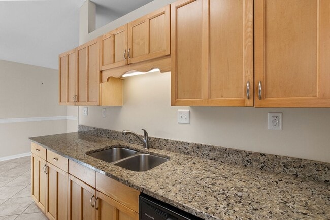 Building Photo - Just Listed in Virginia Beach – Move-In Ready!