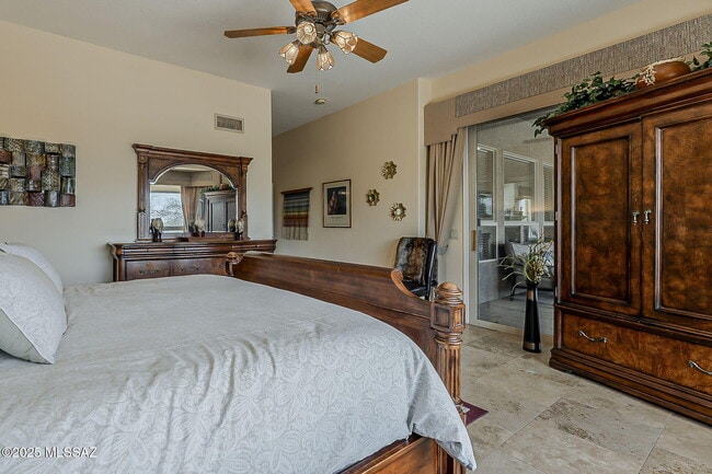 Building Photo - 65473 E Rose Ridge Dr