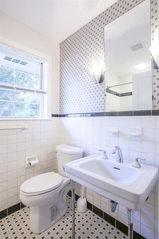 Building Photo - 1655 Ridgewood Dr NE