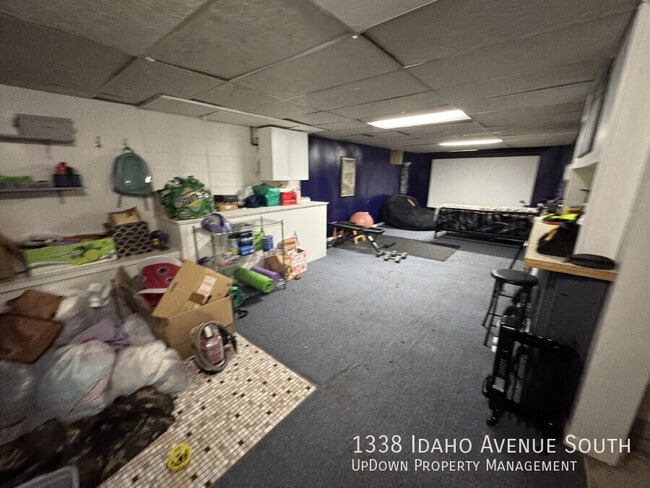 Building Photo - 1338 Idaho Ave S