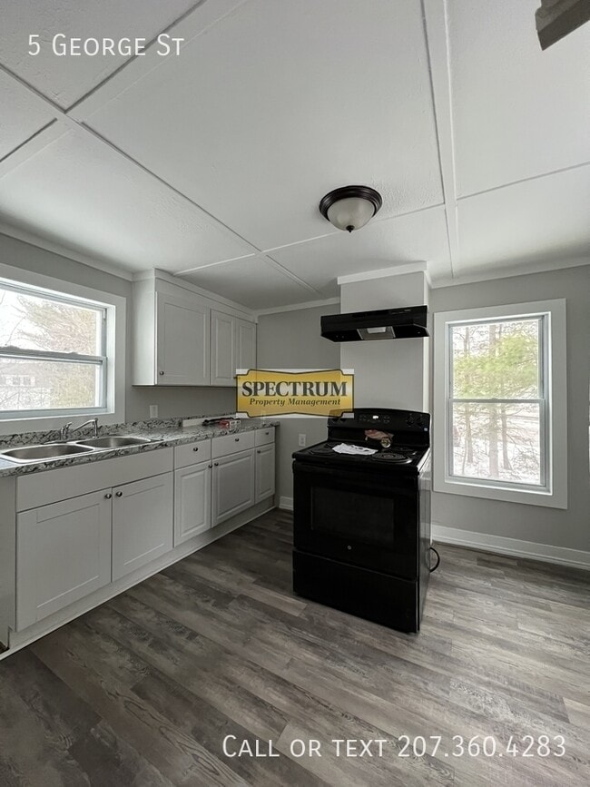 Building Photo - 5 George St