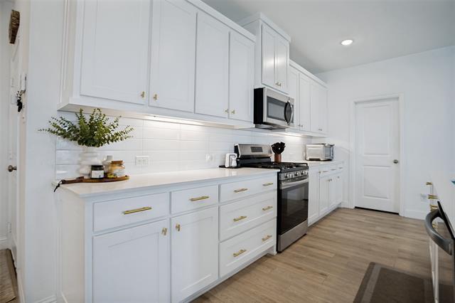 Building Photo - 8875 Stablehand Mews