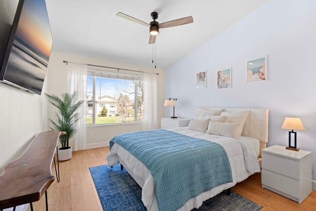 Building Photo - Best 2 Bed, 2 Bath Condo in Willow Ranch.