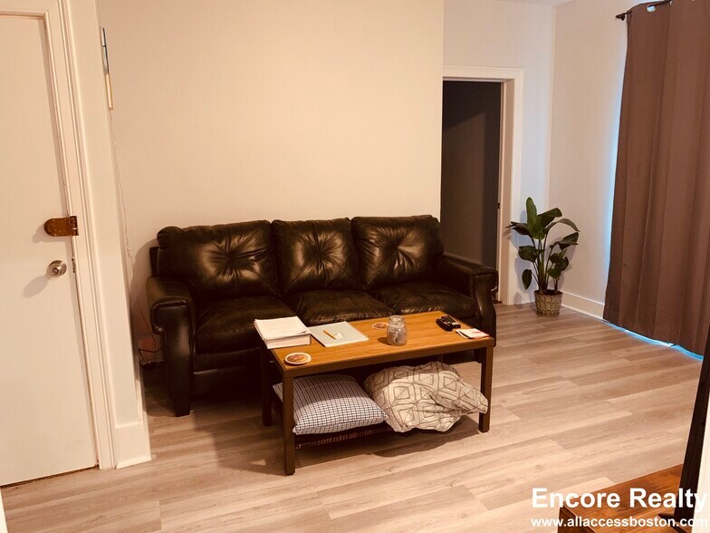 Building Photo - 23 Pratt St