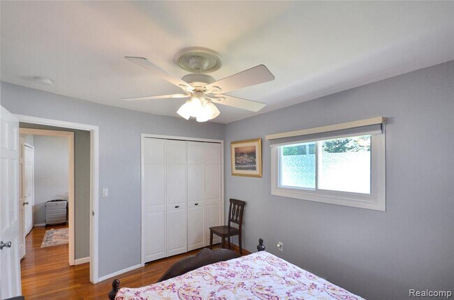 Building Photo - 37653 Longacre Dr