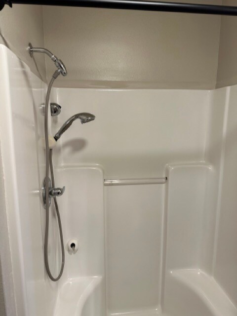 Building Photo - 1258 W Bluegrass Rd