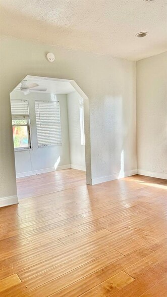 Building Photo - 205 S Federal Hwy