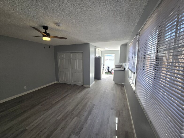 Building Photo - 317 Warren Ln