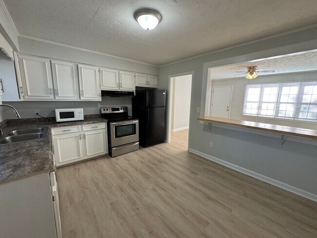 Building Photo - 637 SC-905