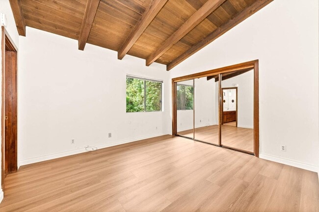 Building Photo - 3636 Malibu Country Dr