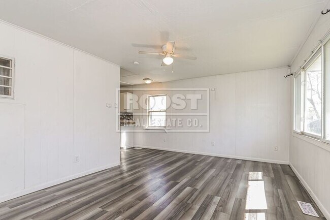 Building Photo - 1016 Heard Ave