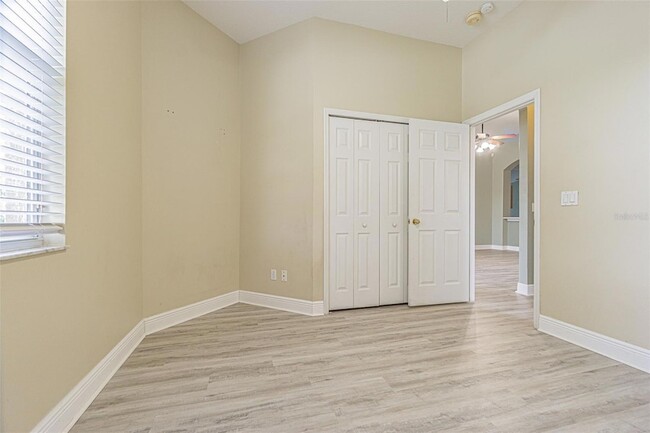 Building Photo - 1550 Maximilian Dr