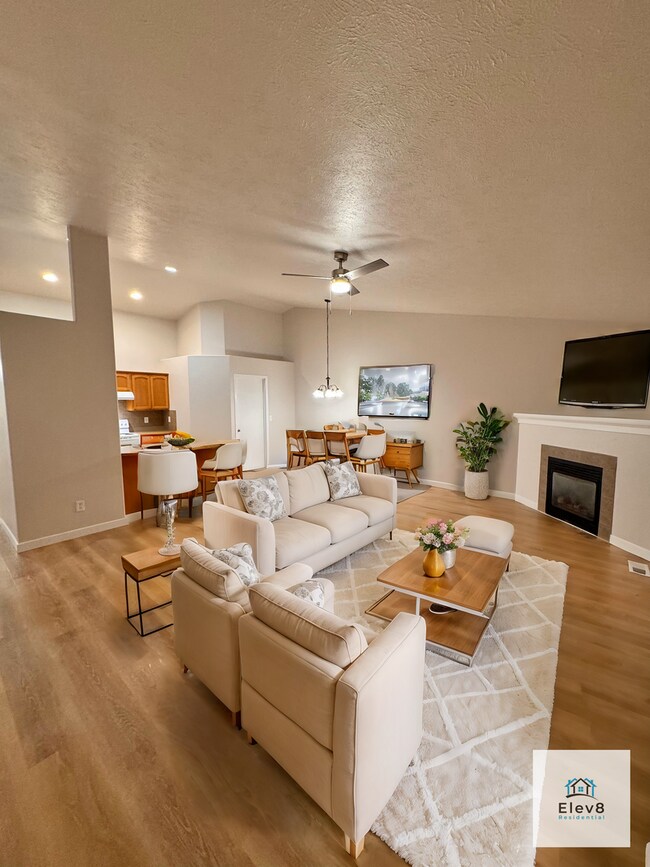 Building Photo - Modern Duplex Living in South Hill – Welco...