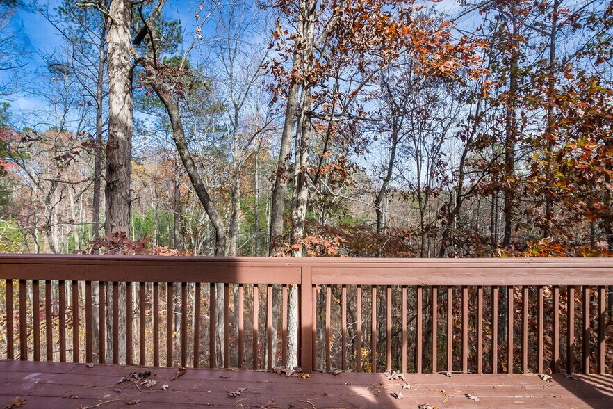 Building Photo - 5685 Eagles Watch