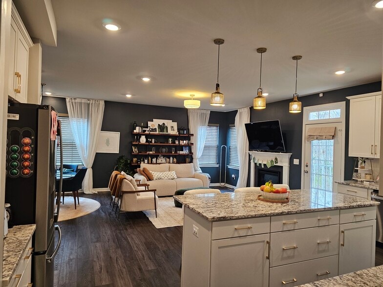 Building Photo - 2050 Whithorn Hl